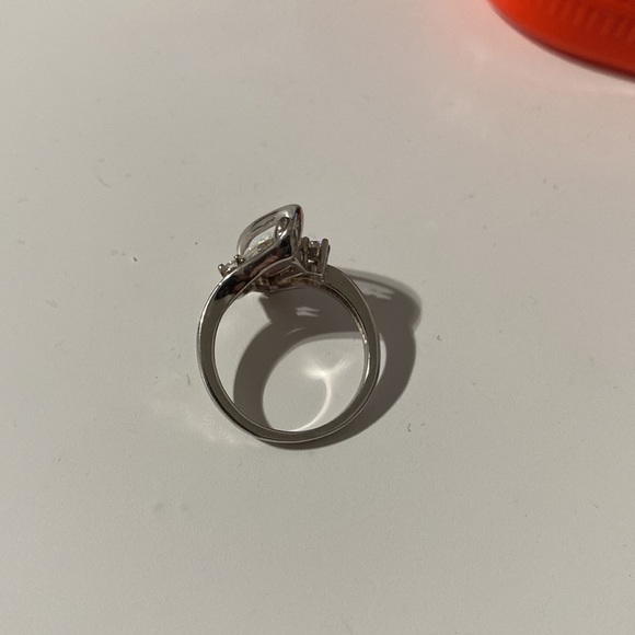 RING - Picture 2 of 2